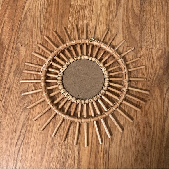 ‼️Small Rattan Circle Mirror‼️ - Picture 2 of 3